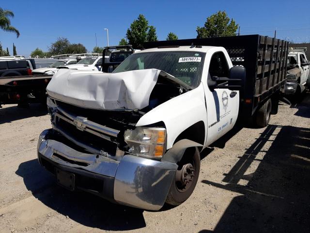 1GBJC34K27E550715 - 2007 CHEVROLET SILVERADO C3500 WHITE photo 1