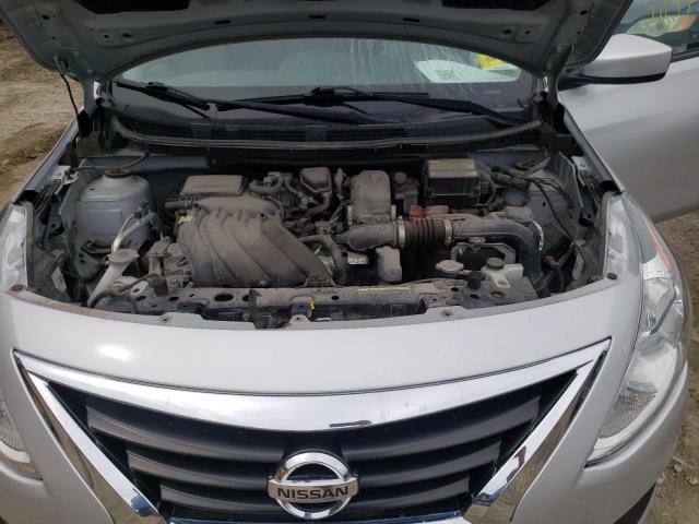 3N1CN7AP4KL876405 - 2019 NISSAN VERSA S SILVER photo 11