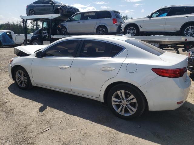 19VDE1F33DE020663 - 2013 ACURA ILX 20 WHITE photo 2