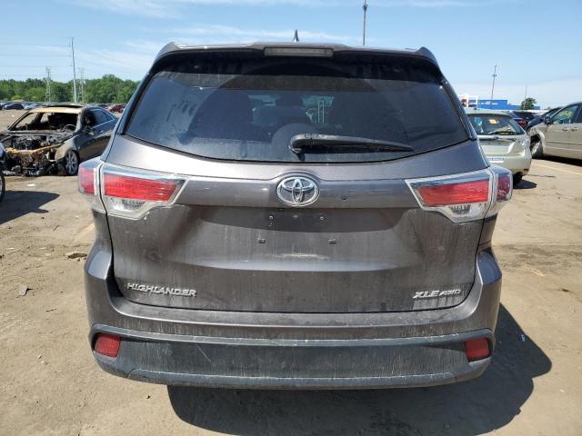 5TDJKRFH6FS157358 - 2015 TOYOTA HIGHLANDER XLE ნაცრისფერი ფოტო 6
