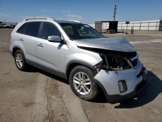 5XYKT4A6XEG519813 - 2014 KIA SORENTO LX SILVER photo 4