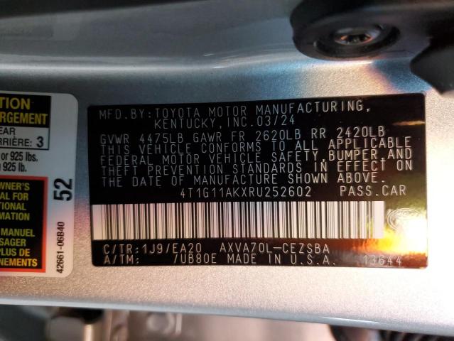 4T1G11AKXRU252602 - 2024 TOYOTA CAMRY SE NIGHT SHADE SILVER photo 12