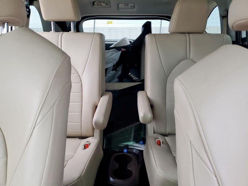 5TDGZRAH1LS024550 - 2020 TOYOTA HIGHLANDER XLE WHITE photo 10