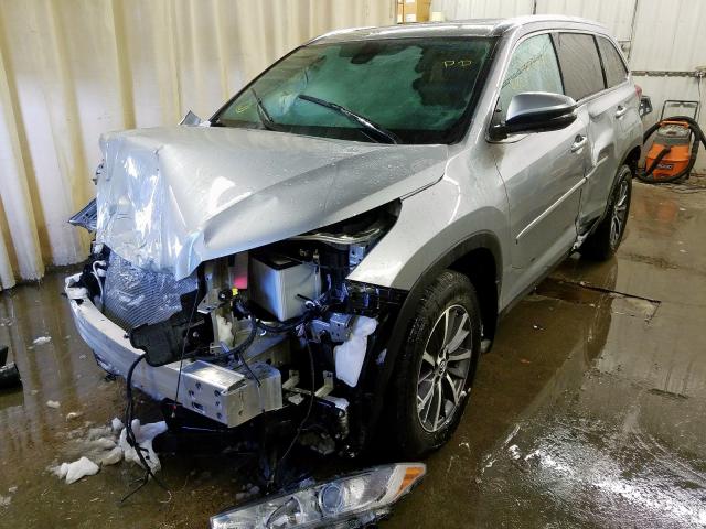 5TDJZRFH3KS937646 - 2019 TOYOTA HIGHLANDER SE  photo 2