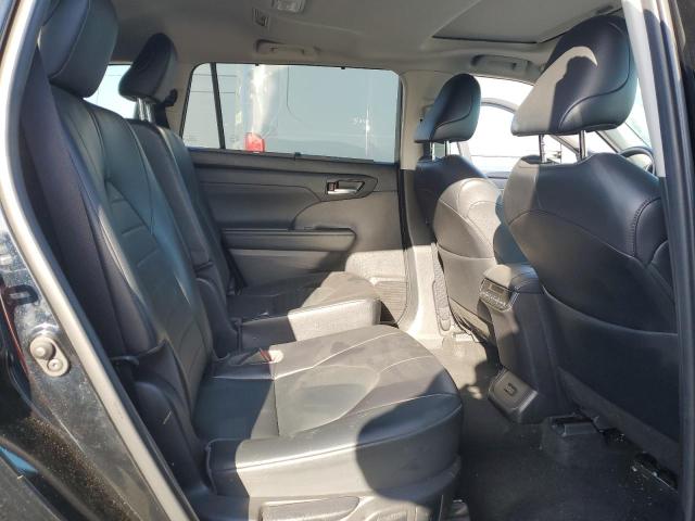 5TDGZRAH7NS546957 - 2022 TOYOTA HIGHLANDER XLE BLACK photo 11