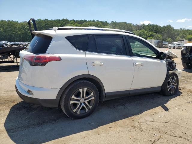 JTMZFREV2JJ152467 - 2018 TOYOTA RAV4 LE WHITE photo 3