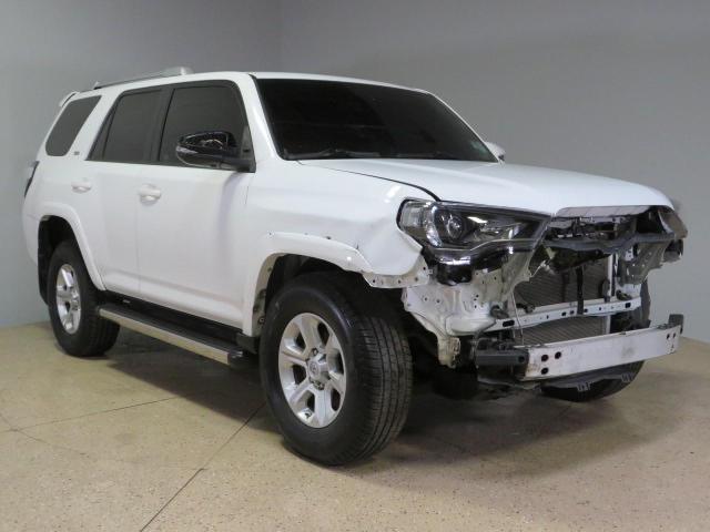 JTEZU5JR0J5170705 - 2018 TOYOTA 4RUNNER SR5 WHITE photo 1