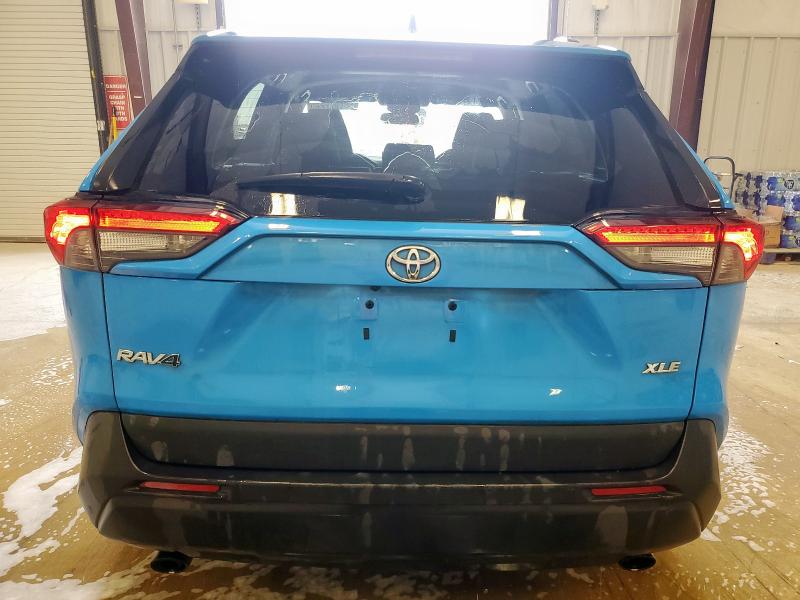 2T3W1RFV2MW123296 - 2021 TOYOTA RAV4 XLE BLUE photo 6