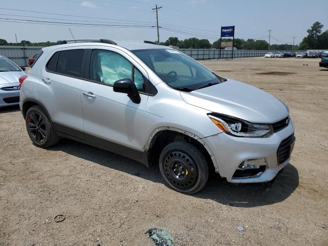 3GNCJLSB4KL261347 - 2019 CHEVROLET TRAX 1LT SILVER photo 4