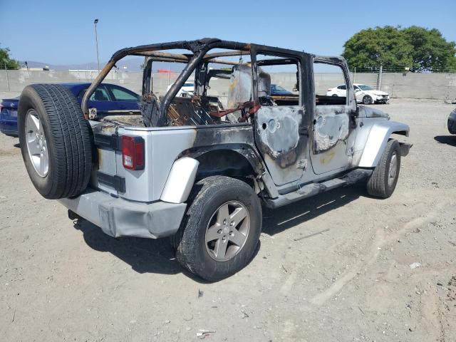 1J4GA59128L512416 - 2008 JEEP WRANGLER UNLIMITED SAHARA ნაცრისფერი ფოტო 3