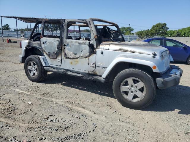 1J4GA59128L512416 - 2008 JEEP WRANGLER UNLIMITED SAHARA ნაცრისფერი ფოტო 4