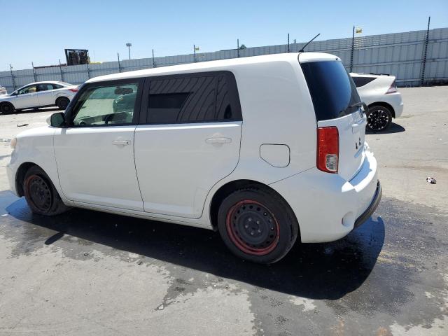 JTLZE4FE5FJ082284 - 2015 TOYOTA SCION XB WHITE photo 2
