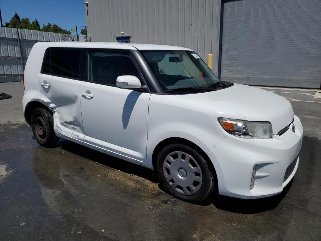 JTLZE4FE5FJ082284 - 2015 TOYOTA SCION XB WHITE photo 4