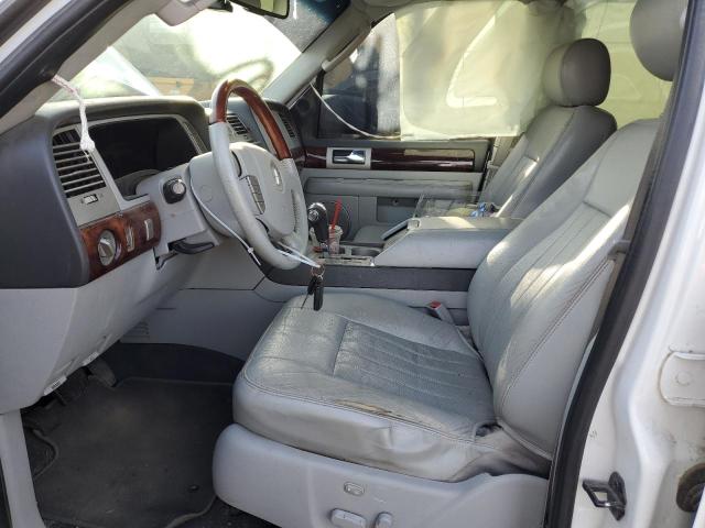 5LMFU28546LJ24654 - 2006 LINCOLN NAVIGATOR 白色 照片 7