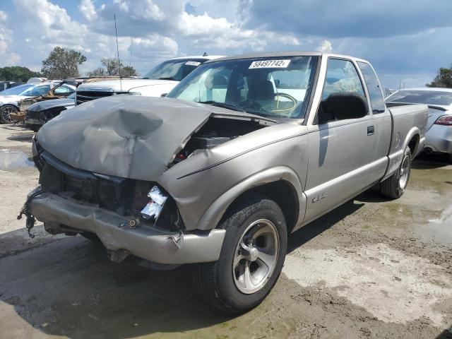 1GCCS19W3Y8243187 - 2000 CHEVROLET S TRUCK S10 SILVER photo 2