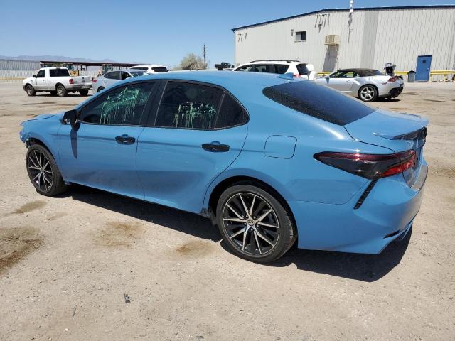 4T1G11AK8RU219758 - 2024 TOYOTA CAMRY SE NIGHT SHADE BLUE photo 2