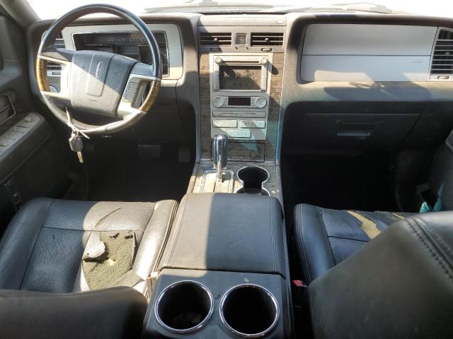 5LMJJ2J5XAEJ04726 - 2010 LINCOLN NAVIGATOR შავი ფოტო 8