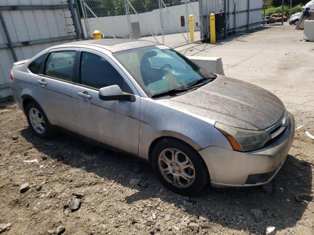 1FAHP36N39W155161 - 2009 FORD FOCUS SES SILVER photo 4