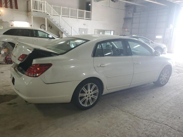 4T1BK36B67U226409 - 2007 TOYOTA AVALON XL WHITE photo 3