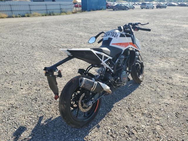 MD2JPJ407NC252988 - 2022 KTM 390 DUKE TWO TONE photo 4