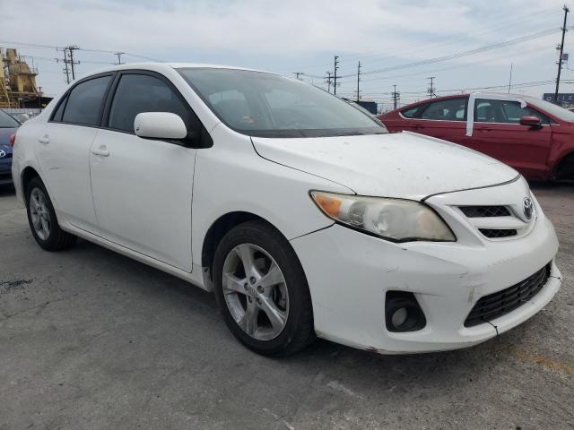 5YFBU4EE4CP072645 - 2012 TOYOTA COROLLA BASE أبيض صورة 4