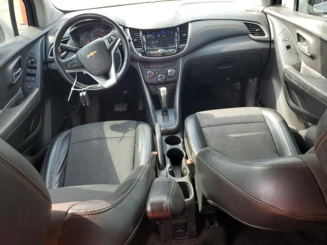 KL7CJLSB5JB587132 - 2018 CHEVROLET TRAX 1LT فضي صورة 8