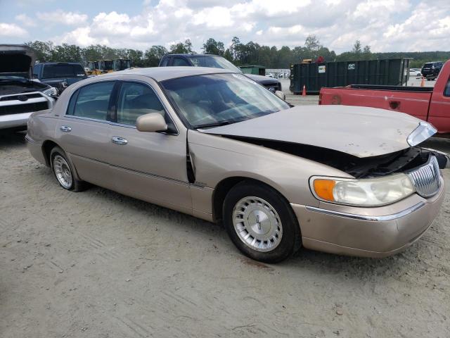 1LNFM81W1WY728190 - 1998 LINCOLN TOWN CAR EXECUTIVE GOLD photo 4