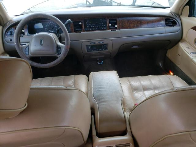 1LNFM81W1WY728190 - 1998 LINCOLN TOWN CAR EXECUTIVE GOLD photo 8