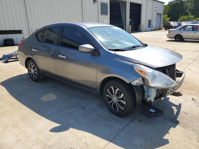 3N1CN7AP5HL843423 - 2017 NISSAN VERSA S GRAY photo 4