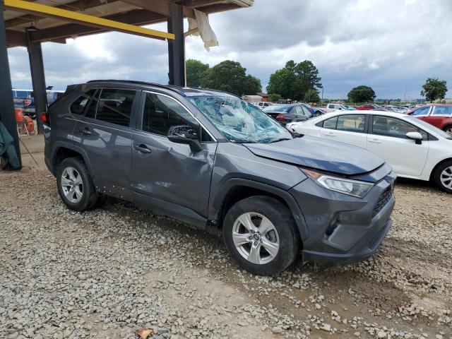 2T3P1RFV8MC156339 - 2021 TOYOTA RAV4 XLE GRAY photo 4