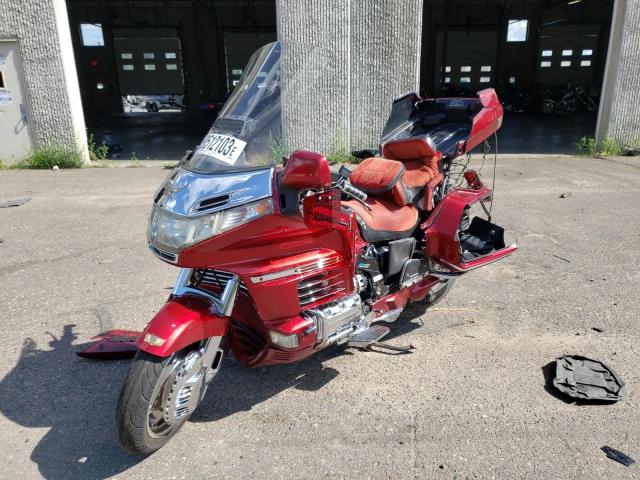 1HFSC2205WA001629 - 1998 HONDA GL1500 A RED photo 2