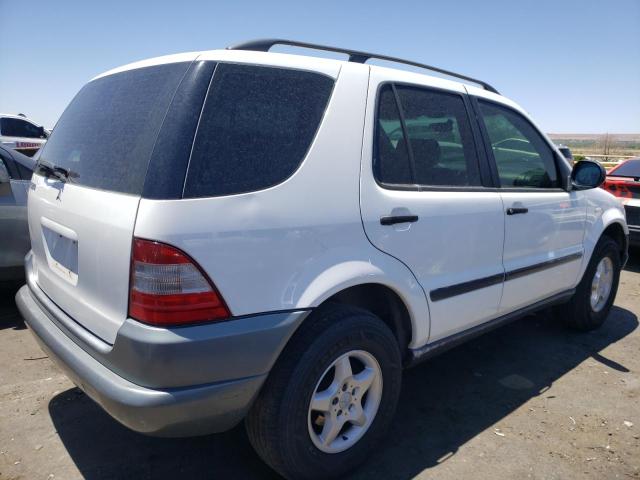 4JGAB54E2WA006432 - 1998 MERCEDES-BENZ ML 320 WHITE photo 3