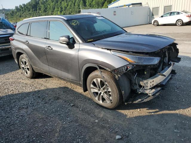 5TDGZRBH9NS596337 - 2022 TOYOTA HIGHLANDER XLE GRAY photo 4