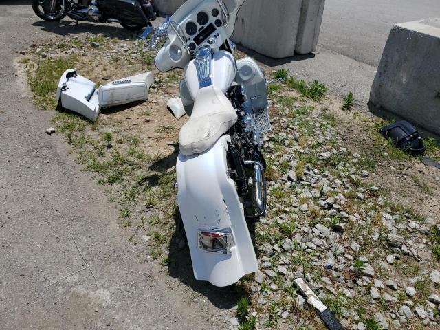 1HD1FCW174Y600976 - 2004 HARLEY-DAVIDSON FLHTCUI 白色 照片 6