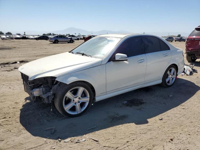 WDDGF5EB4BR152615 - 2011 MERCEDES-BENZ C 300 WHITE photo 1