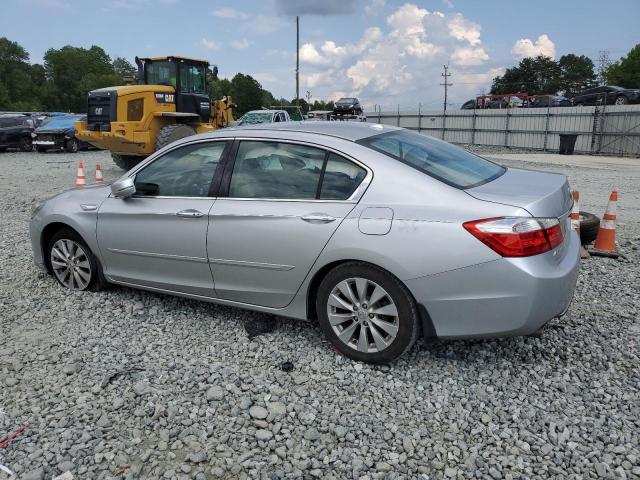 1HGCR3F82FA018764 - 2015 HONDA ACCORD EXL SILVER photo 2