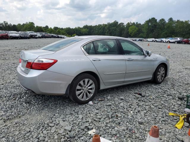 1HGCR3F82FA018764 - 2015 HONDA ACCORD EXL SILVER photo 3