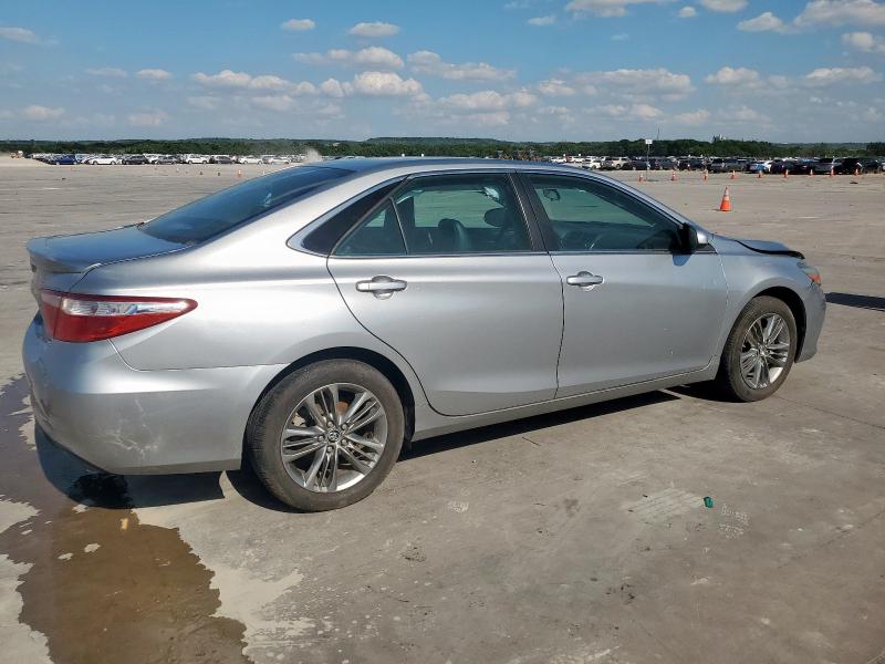 4T1BF1FK7GU526954 - 2016 TOYOTA CAMRY LE SILVER photo 3