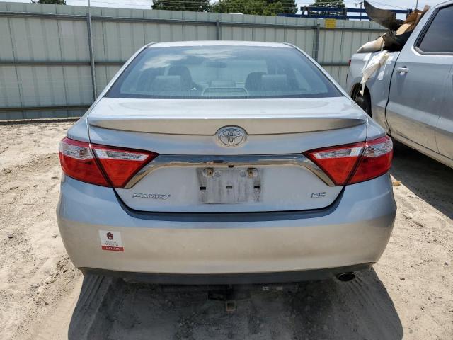 4T1BF1FK1HU753347 - 2017 TOYOTA CAMRY SE LE Gümüş fotoğraf 6