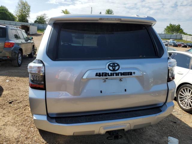 JTEBU5JR6J5494193 - 2018 TOYOTA 4RUNNER SR5/SR5 PREMIUM 银色 照片 6