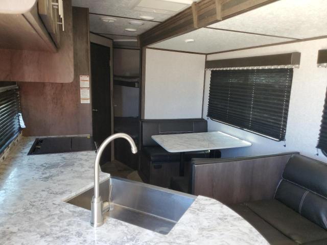 4YD12632MY935578 - 2021 COLE CAMPER WHITE photo 8
