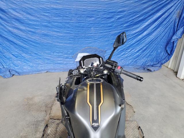 ML5EXER11PDA85599 - 2023 KAWASAKI EX650 R GRAY photo 5