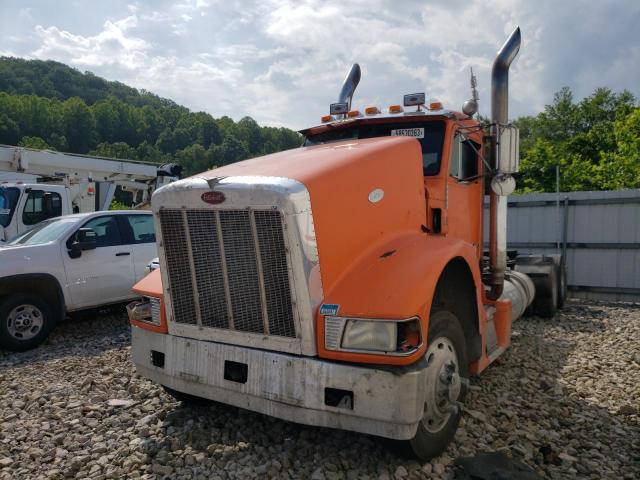 1XPCD68XXTN408517 - 1996 PETERBILT 377 ORANGE photo 2