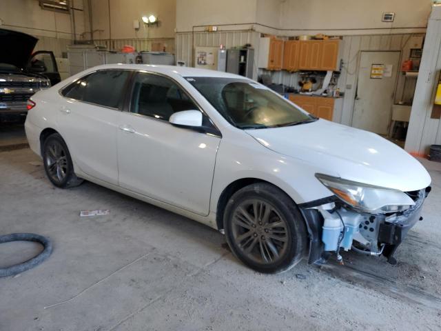 4T1BF1FK4FU113937 - 2015 TOYOTA CAMRY LE WHITE photo 4