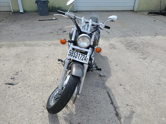 JH2RC44486M000727 - 2006 HONDA VT750 CDA 银色 照片 2