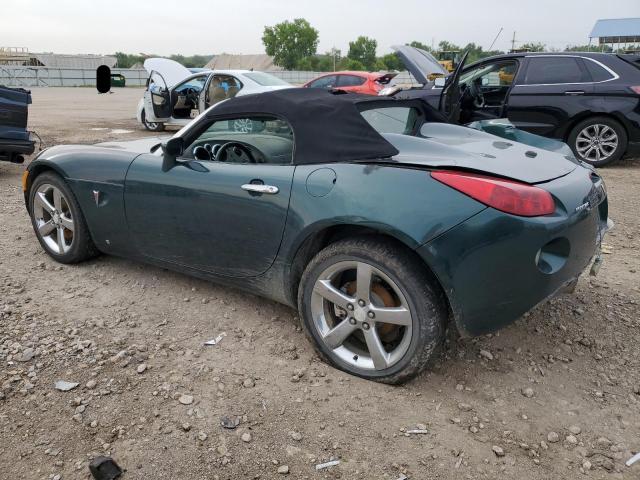 1G2MB35B57Y114194 - 2007 PONTIAC SOLSTICE GREEN photo 2