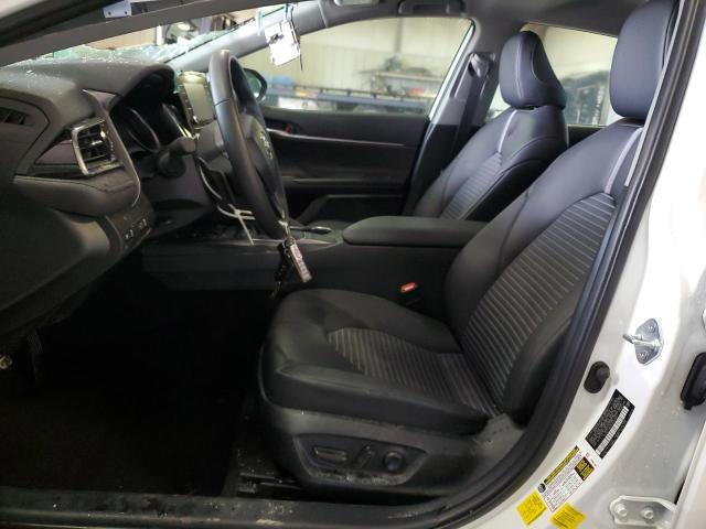 4T1G11AKXPU824507 - 2023 TOYOTA CAMRY SE NIGHT SHADE WHITE photo 7