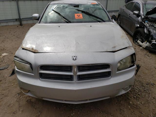 2B3CA3CV1AH299211 - 2010 DODGE CHARGER SXT SILVER photo 5