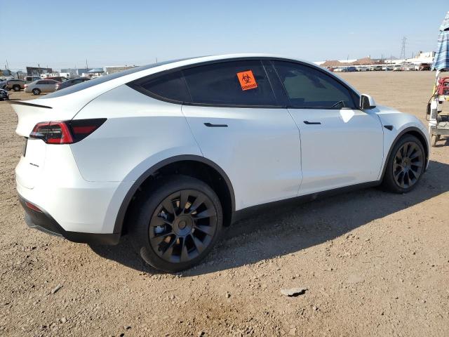 7SAYGDEE0PF698554 - 2023 TESLA MODEL Y WHITE photo 3