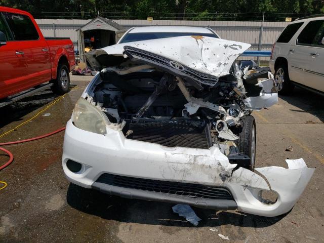 2T1KR32E77C661985 - 2007 TOYOTA MATRIX XR WHITE photo 5